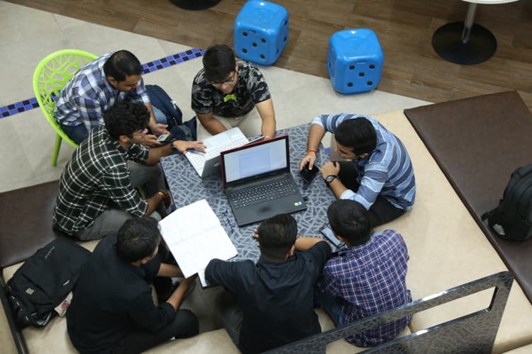 LBSIM Delhi Students photo 3